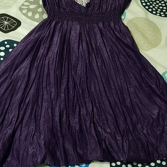 Purple dress - Picture 4 of 8